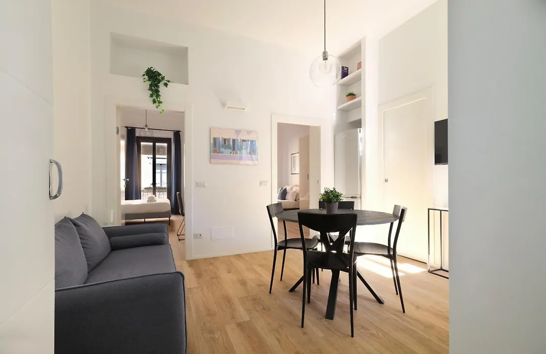 Just Urban Stays - Sunny 2Br Flat In The Heart Of Milan - M2 And M4 Metro-1