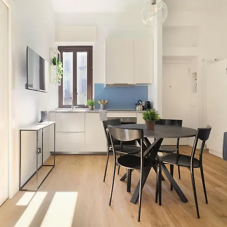 Just Urban Stays - Sunny 2Br Flat In The Heart Of Milan - M2 And M4 Metro-3